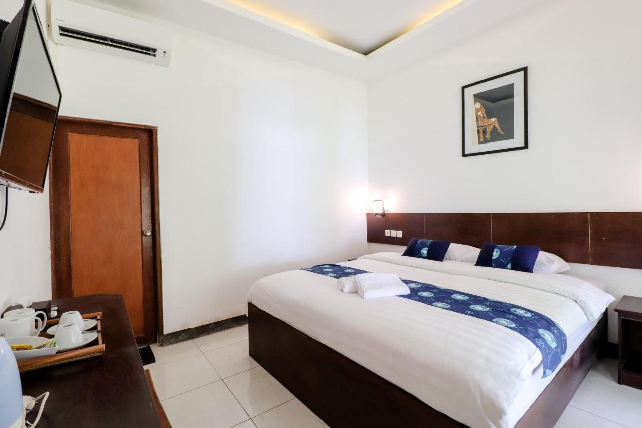 Balkondes Kenalan Hotel Magelang Exterior foto